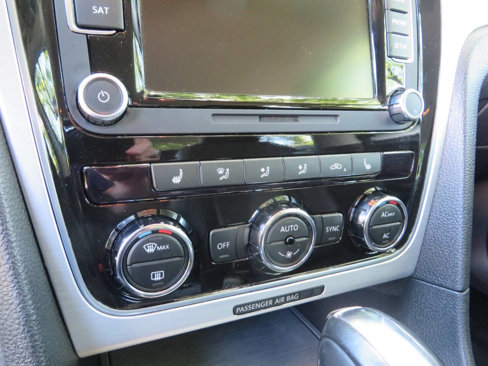 Used 2012 Volkswagen Passat 2.5 SE image 18