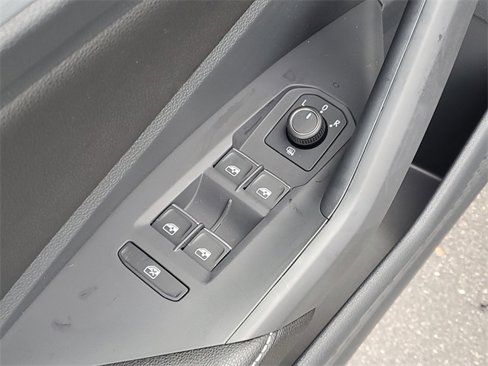 New 2025 Volkswagen Jetta Sport image 9