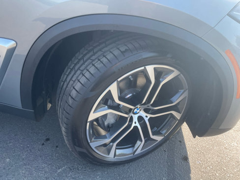 New 2026 BMW X5 xDrive50e w/ Climate Comfort Package image 16