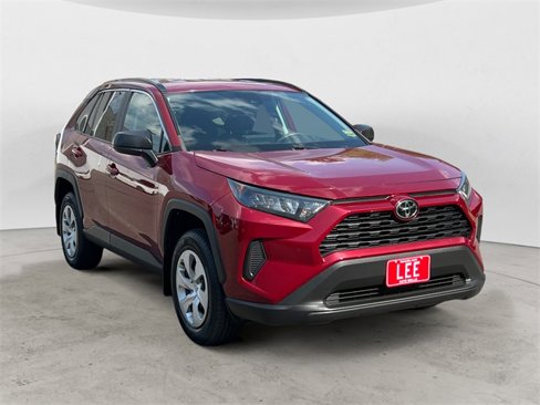 Used 2021 Toyota RAV4 LE image 7