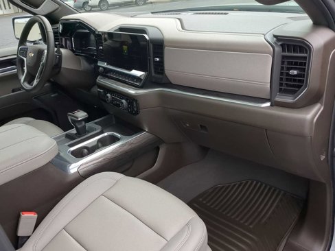 Certified 2024 Chevrolet Silverado 1500 LTZ w/ LTZ Premium Package image 30