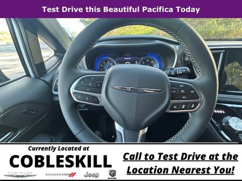 New 2026 Chrysler Pacifica Select image 21