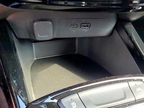 Used 2025 Chevrolet Trax LT w/ Driver Confidence Package image 29