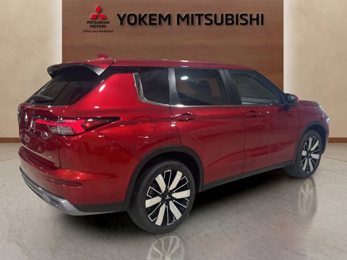 New 2025 Mitsubishi Outlander SEL image 5