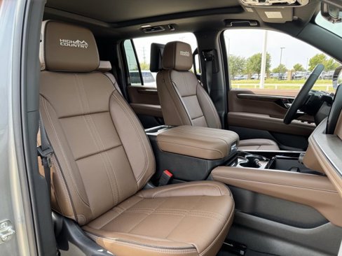 New 2026 Chevrolet Suburban High Country image 27