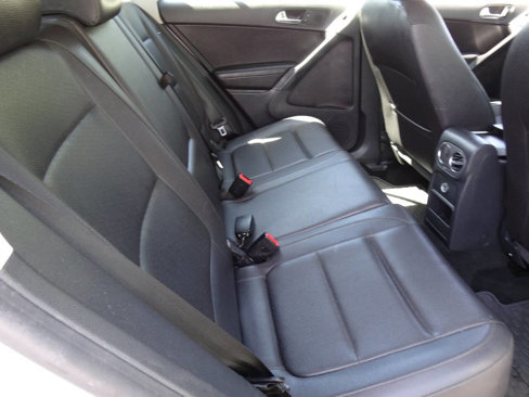 Used 2017 Volkswagen Tiguan S image 20