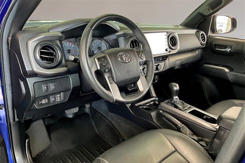 Used 2022 Toyota Tacoma TRD Off-Road image 11