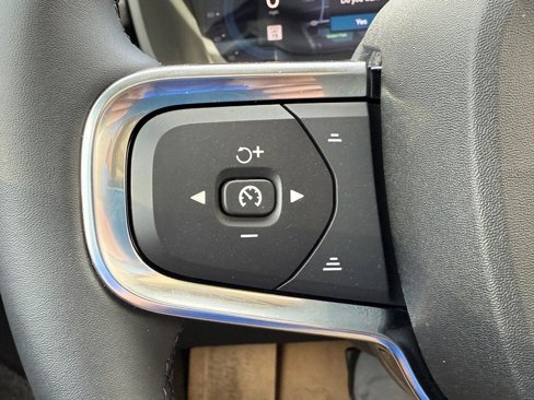 New 2025 Volvo XC40 B5 Core w/ Protection Package Premier image 12
