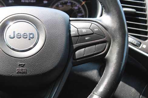 Used 2020 Jeep Cherokee Trailhawk image 38