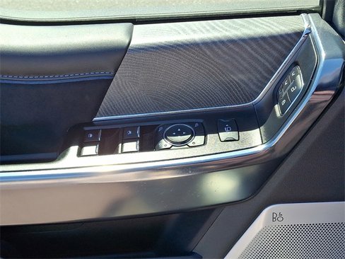 Certified 2025 Ford F250 Platinum image 23