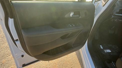 New 2025 Chrysler Pacifica Select image 15
