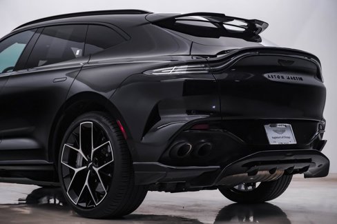 Used 2025 Aston Martin DBX 707 image 11