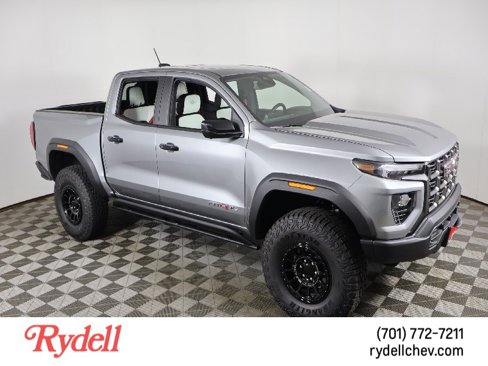 Certified 2025 GMC Canyon AT4 w/ AT4X AEV Edition image 2