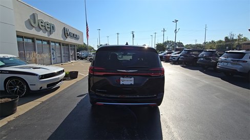 New 2026 Chrysler Pacifica Pinnacle w/ Trailer Tow Group image 7