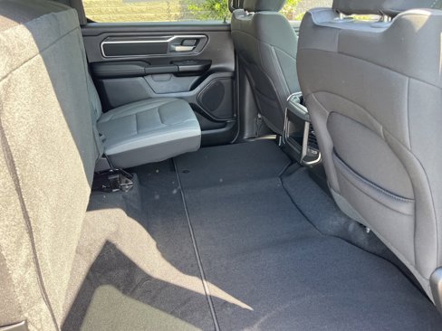 New 2026 RAM 1500 4x4 Crew Cab image 15