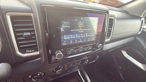 Used 2022 Nissan Frontier SV image 15