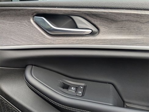 New 2025 Jeep Grand Cherokee L Limited w/ Luxury Tech Group II image 38