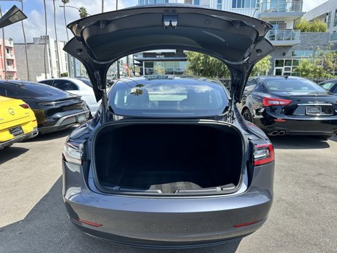 Used 2023 Tesla Model 3 Standard Range image 4