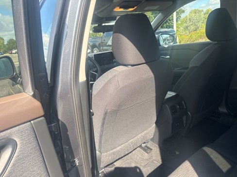 Used 2023 Nissan Rogue SV image 19