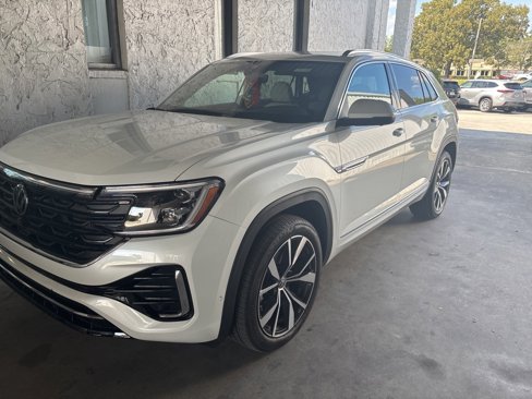 Used 2025 Volkswagen Atlas Cross Sport SEL Premium R-Line image 1
