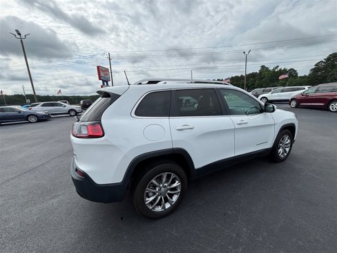 Used 2021 Jeep Cherokee Latitude Plus image 7