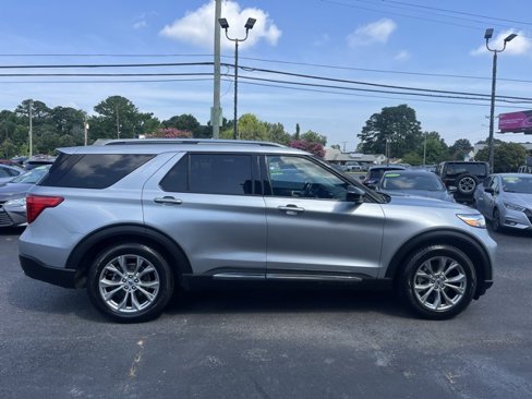 Used 2023 Ford Explorer Limited image 9