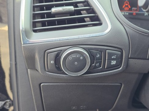 Used 2024 Ford Edge Titanium image 16