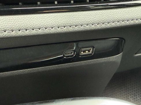 New 2026 Buick Enclave Sport Touring w/ Power Package image 8