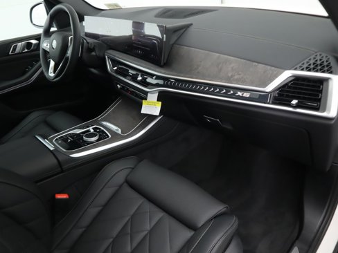 Used 2025 BMW X5 sDrive40i image 18