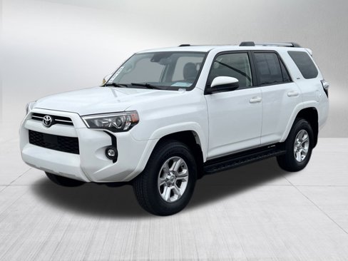 Used 2024 Toyota 4Runner SR5 image 3