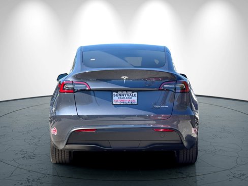 Used 2023 Tesla Model Y Long Range image 5