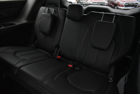 New 2026 Chrysler Voyager LX image 17