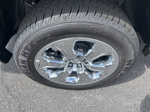 New 2025 RAM 1500 Big Horn image 10