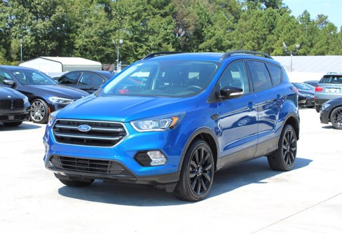 Used 2019 Ford Escape Titanium image 3