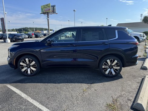 New 2025 Mitsubishi Outlander SE image 7