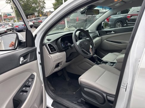 Used 2019 Hyundai Tucson SE w/ Cargo Package image 12
