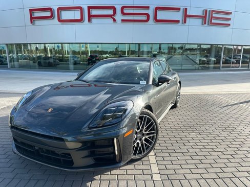 Used 2025 Porsche Panamera 4 image 1
