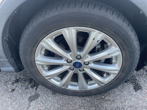 Used 2017 Ford Escape Titanium image 13