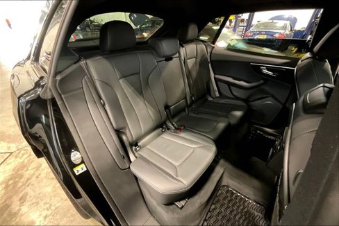 Certified 2025 Audi Q8 Premium image 27