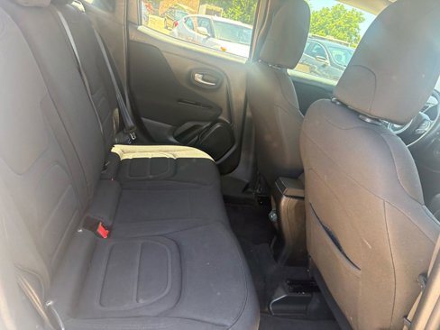 Used 2020 Jeep Renegade Latitude image 8
