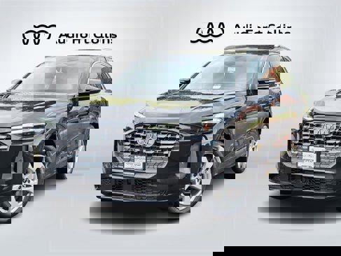 New 2025 Audi Q5 Prestige image 1