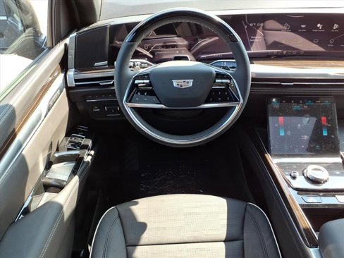 New 2026 Cadillac Escalade Luxury w/ LPO, Floor Liner Package image 10