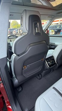Used 2025 Rivian R1S Adventure image 42
