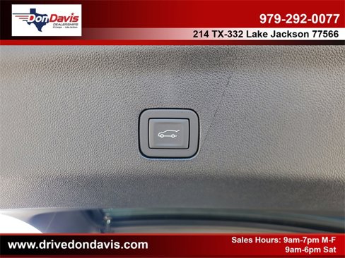 New 2026 GMC Yukon Elevation image 8