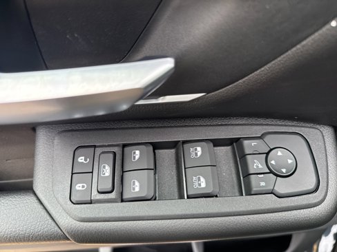 New 2026 RAM 1500 4x4 Crew Cab image 21