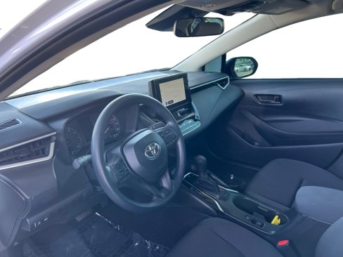 Used 2025 Toyota Corolla LE image 9