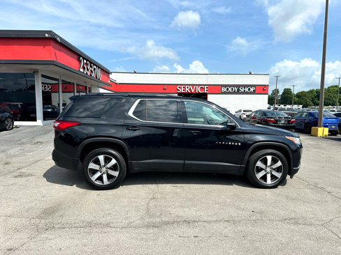Used 2020 Chevrolet Traverse LT w/ LT Premium Package image 2