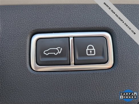 Used 2023 Kia Sorento SX image 13