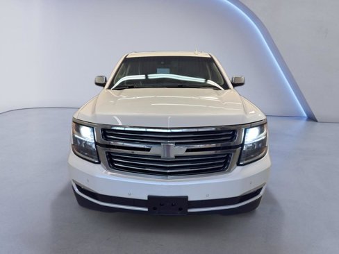 Used 2016 Chevrolet Suburban LTZ image 2