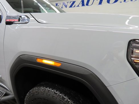 Used 2025 GMC Sierra 2500 AT4 image 35